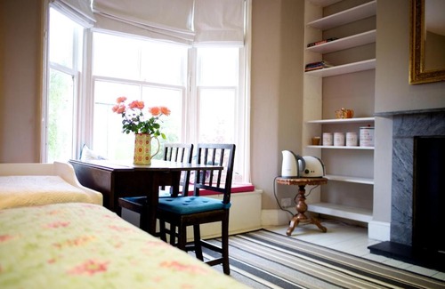Lewes Cama Y Desayuno | Very spacious room of Victorian home central Lewes
