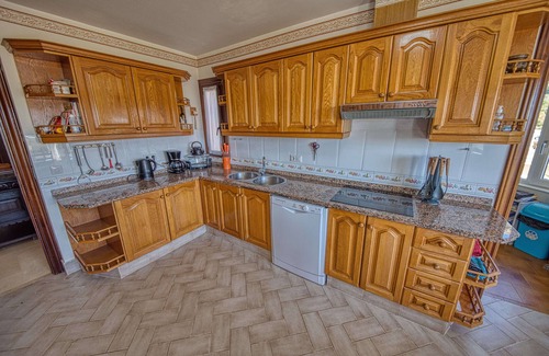 Benalmadena Villa | Villa elegante, muy espaciosa con piscina privada y vistas impresionantes.