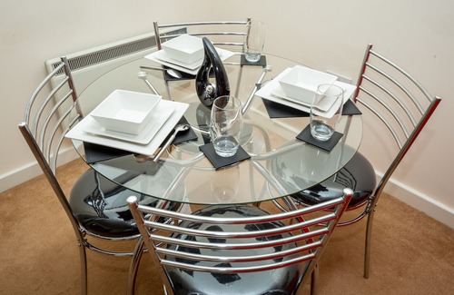Fenny Stratford Apartamento | Apartamento muy elegante y espacioso!