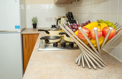 Fenny Stratford Apartamento | Apartamento muy elegante y espacioso!