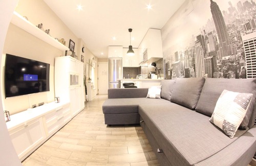 Carihuela Apartamento | ESTUDIO MUY SOLEADO CON PISCINA, JARDINES, TERRAZA Y WIFI.