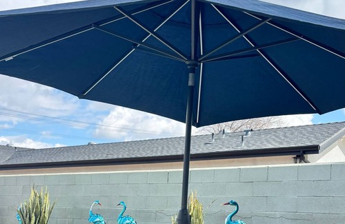 Riverside Casa | VeryPrivateHouse in Riverside,3bedrooms& 2 1/2 bathroom house w/Pool & big Patio