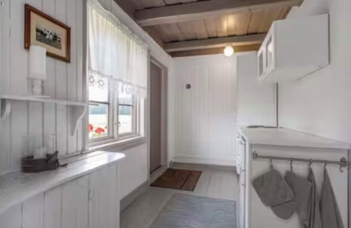 Askim Municipality Cabina | Veslestua - Beach Bliss and Fishing Fun