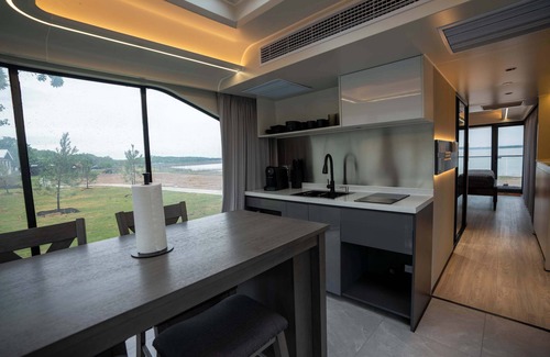 Bridgeport Casa | Vessel 9 - Nature Meets Comfort in a Stylish Vessel | BBQ Lakefront AC