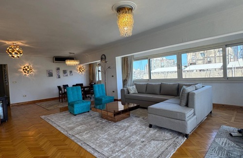 Al Duqqi Apartamento | VESTA - Luxury APT - 3BR - Mohandessin