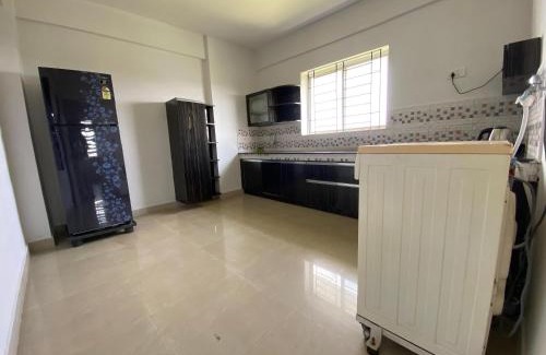 Kumbalam Apartamento | Veu Ragamalika Apartment with Fully Equipped Kitchen, Balcony & Caretaker