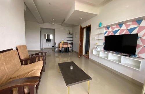 Kumbalam Apartamento | Veu Ragamalika Apartment with Fully Equipped Kitchen, Balcony & Caretaker