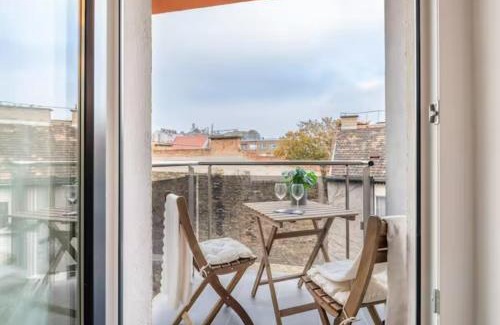 Corvin negyed Apartamento | VH502 Apartment