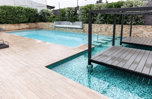 Vina del Mar Apartamento | Viña Retreat - 2BR W / Pool, Wifi & Parking