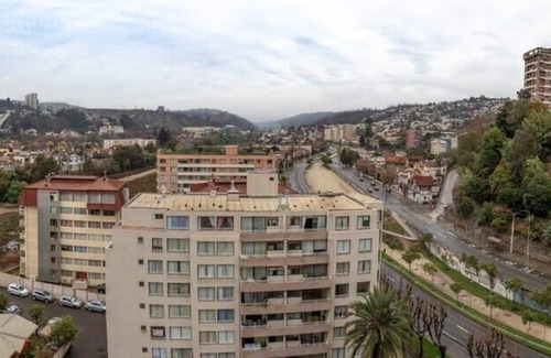 Vina del Mar Apartamento | Viña Retreat - 2BR W / Pool, Wifi & Parking