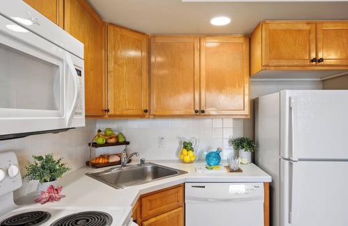 Kahana Condominio | VI 507 Maui Studio Retreat – Enjoy Panoramic Lanai Views Near Beaches, Shopping & Restaurants