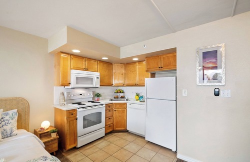 Kahana Condominio | VI 507 Maui Studio Retreat – Enjoy Panoramic Lanai Views Near Beaches, Shopping & Restaurants