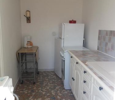 Sainte-Marguerite-de-Carrouges Casa | Village