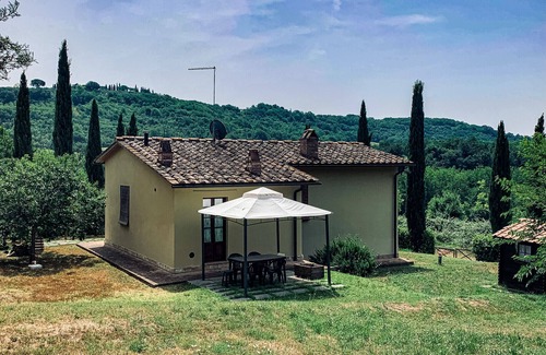San Gimignano Cabaña | Via Francigena Cottage in the Green