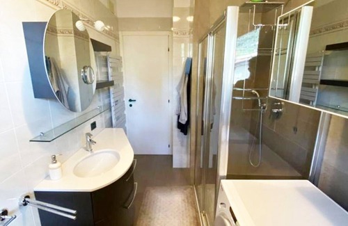 Sarnico Apartamento | Via Prati - Dos Habitaciones Piso, Capacidad 4