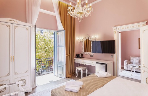 Rhodes Casa | Via Villa Iliotti
