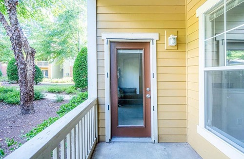 Durham Apartamento | Viagem Durham Spacious 1BR with Patio