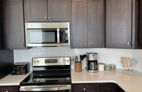 Northeast Virginia Beach Casa | ViBe District Retreat #2