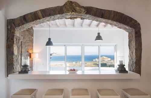 Kalafatis Villa | Vibhu Estate 10 Dormitorios y Suites