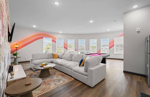 South Nashville Apartamento | Vibrant 2BR in Nashville’s Best Spot - Sleeps 6!