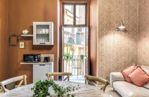 Repubblica Apartamento | Vibrant 3-Bedroom Home Overlooking Piazza del Popolo