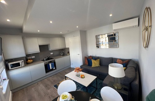 London City Centre Apartamento | Vibrant 3Bedroom/2Bathroom Pet Friendly Flat with Aircondition and WiFi