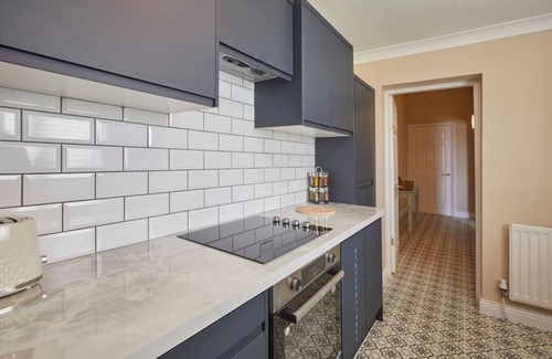 South Shields Casa | Vibrant 3BR Coastal Haven near South Shields Beach
