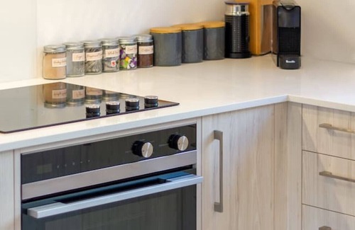 Christchurch City Centre Casa | Vibrant Central Christchurch 2 bed