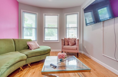 East Orange Casa | Vibrant East Orange Townhome Near Red Bull Arena!