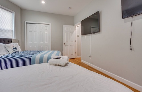 East Orange Casa | Vibrant East Orange Townhome Near Red Bull Arena!
