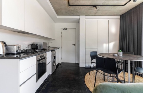 Schotsche Kloof Apartamento | Vibrant Escape with Panoramic Table Mountain Views