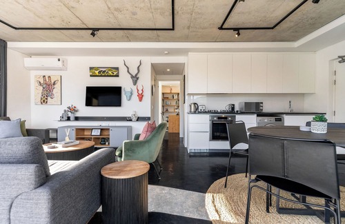 Schotsche Kloof Apartamento | Vibrant Escape with Panoramic Table Mountain Views