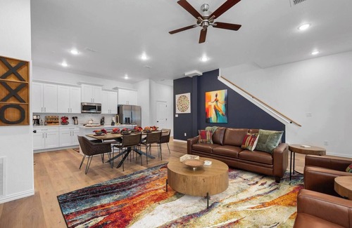 Arlington Casa | Vibrant Getaway | Short Walk to AT&T + Globe Life