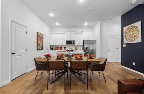 Arlington Casa | Vibrant Getaway | Short Walk to AT&T + Globe Life