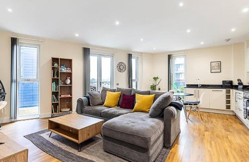 Alperton Apartamento | Vibrant London Canal Apartment