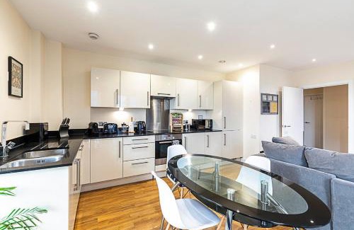Alperton Apartamento | Vibrant London Canal Apartment