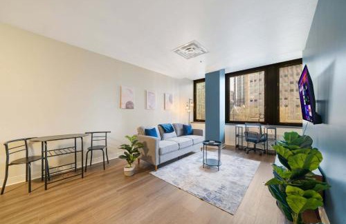 Downtown Pittsburgh Apartamento | Vibrant Luxury PRIME LOCATION 24-7 Gym Lounge Roku WiFi