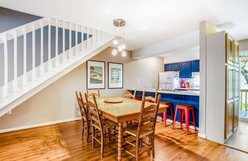 Ocean Ridge Cabaña | Vibrant, Waterfront Home with Free WiFi, Full Kitchen, Gas Grill, & A/C