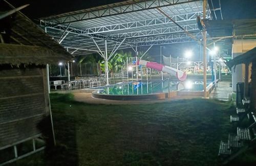 Pra Thai Complejo | VicaWorld