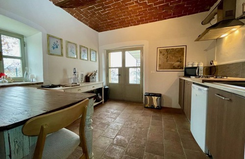 Alfiano Natta Casa | CASCINA EN VIVERO DE ROSAS ANTIGUAS
