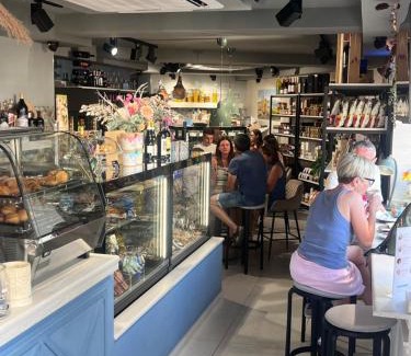 Mellieħa Heights Cama Y Desayuno | Victoria by Petit Chic
