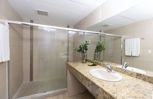 El Cangrejo Hotel | Victoria Hotel and Suites Panama