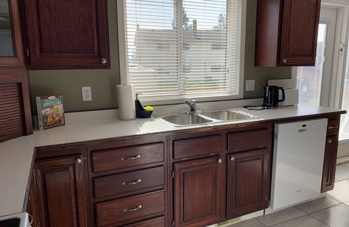 Central Okanagan Casa | Victoria St BNB in Peachland BC - 5 mins from the beach