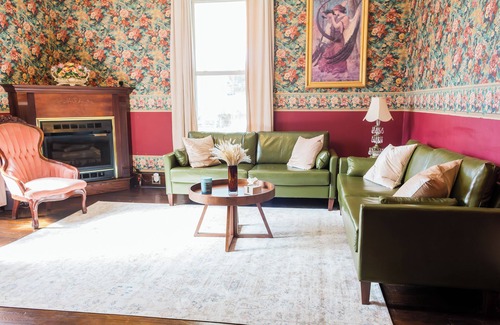 Buena Vista Cama Y Desayuno | Victorian Bed & Breakfast in Charming Mountain Town