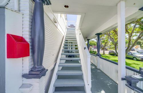 Carpinteria Apartamento | Victorian Carpinteria Apartment Less Than 1 Mi to Beach!