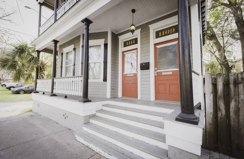 Dixon Park Casa | Victorian District Gem ★ Walk to Forsyth Park, popular local eateries, & shops!