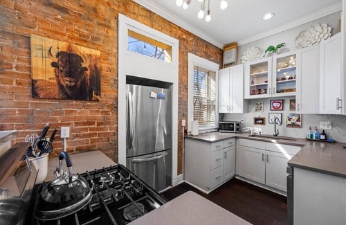 Kansas City Casa | Victorian Home Filled with Charm