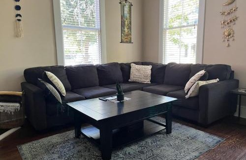 Dixon Park Casa | Victorian Home on Duffy Street