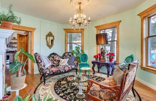Lake Huntington Casa | Victorian Lake Oasis Hot Tub Private Lakefront