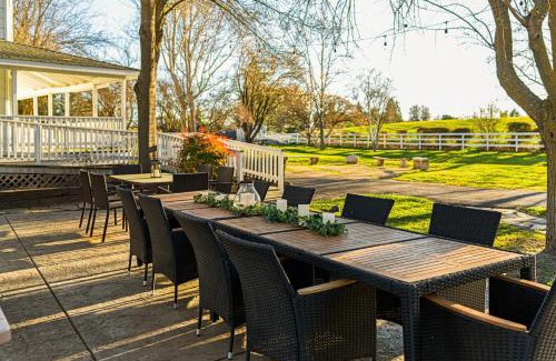Paso Robles Casa | Victorian Manor In Paso Robles Wine Country Pool Hot Tub Firepit Tennis Court Sleeps 28